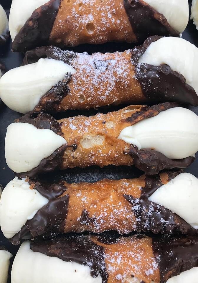 chocolate dipped cannoli 2018