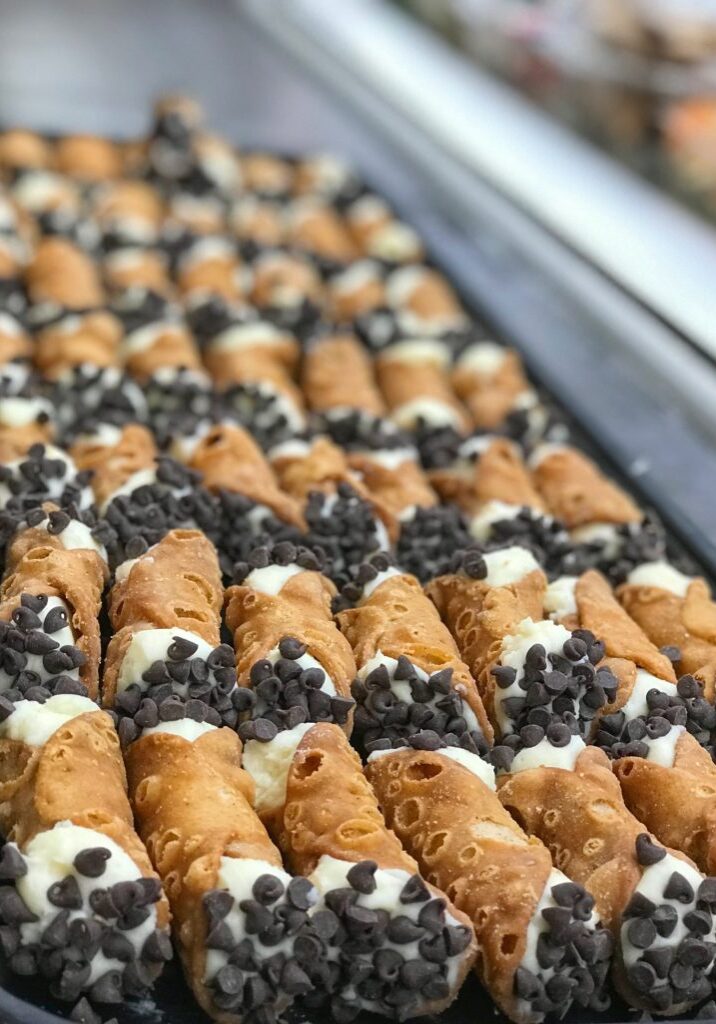 mini chocolate chip cannoli